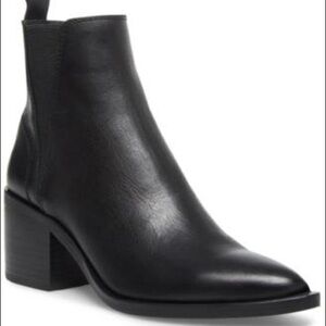Steve Madden 7 Black Leather Block Heel Booties